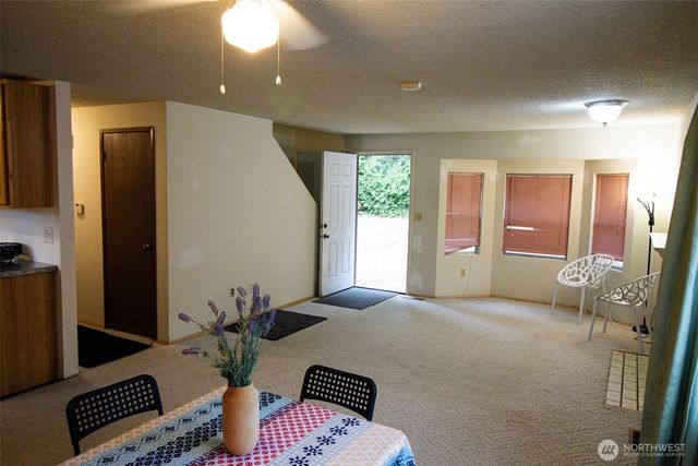 12940 Elm Avenue NW, Poulsbo, WA 98370