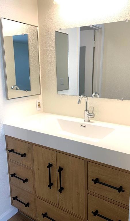 Image 18 of property listing at 1672 Branham Park Place, San Jose, CA 95118