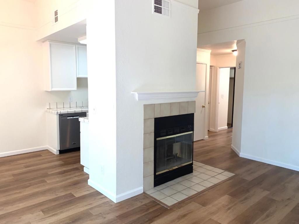 Image 5 of property listing at 1672 Branham Park Place, San Jose, CA 95118