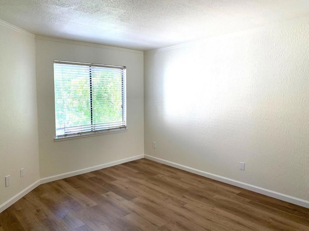 Image 9 of property listing at 1672 Branham Park Place, San Jose, CA 95118