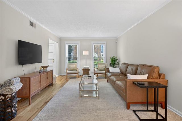 9 Scotland Place NW, Atlanta, GA 30318