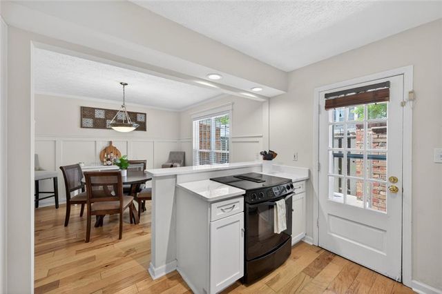 9 Scotland Place NW, Atlanta, GA 30318