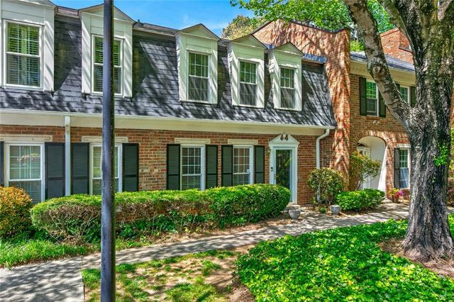 9 Scotland Place NW, Atlanta, GA 30318
