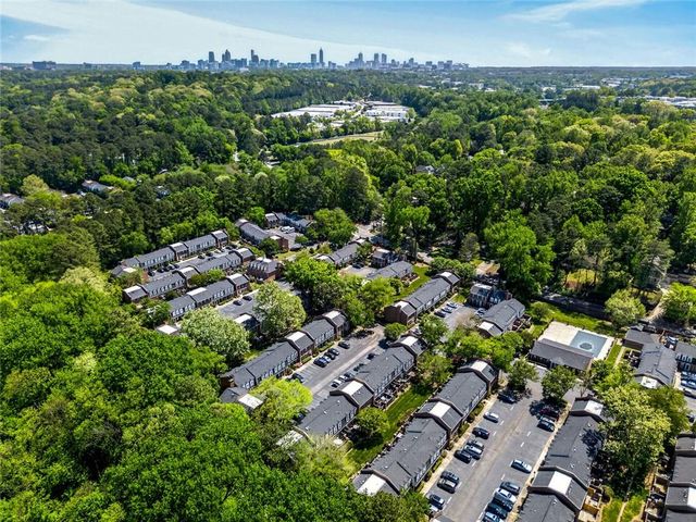 9 Scotland Place NW, Atlanta, GA 30318