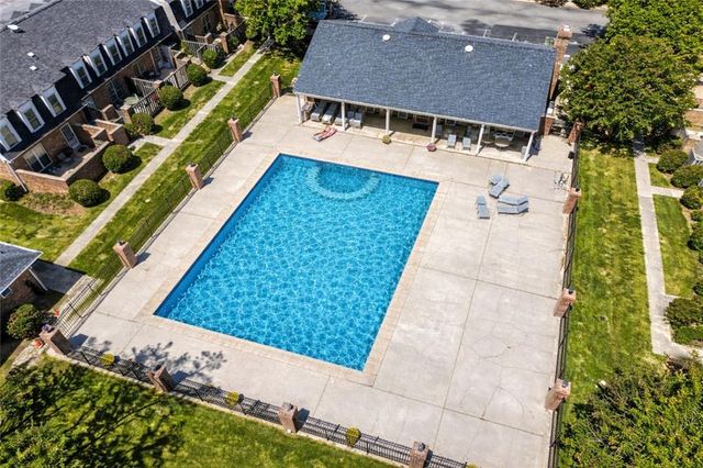 9 Scotland Place NW, Atlanta, GA 30318