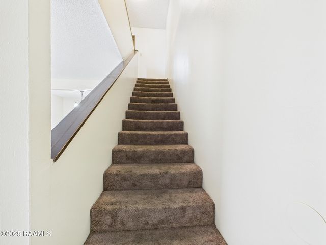 201 High Meadows Boulevard 220, Lafayette, LA 70507