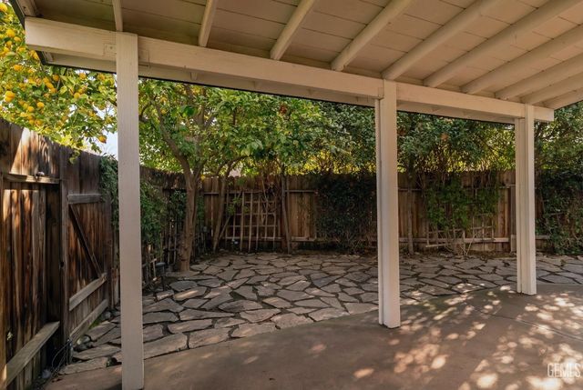 3029 Spruce Street, Bakersfield, CA 93301