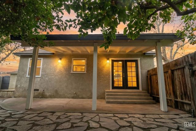 3029 Spruce Street, Bakersfield, CA 93301