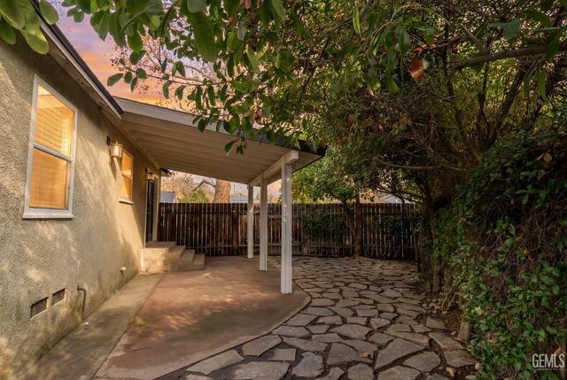 3029 Spruce Street, Bakersfield, CA 93301