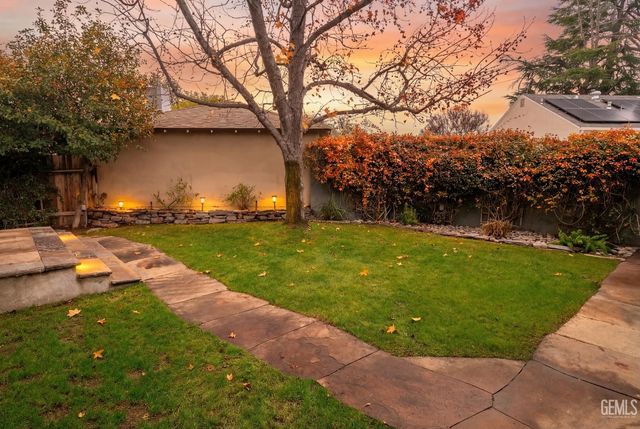 3029 Spruce Street, Bakersfield, CA 93301