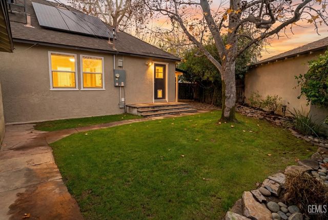 3029 Spruce Street, Bakersfield, CA 93301