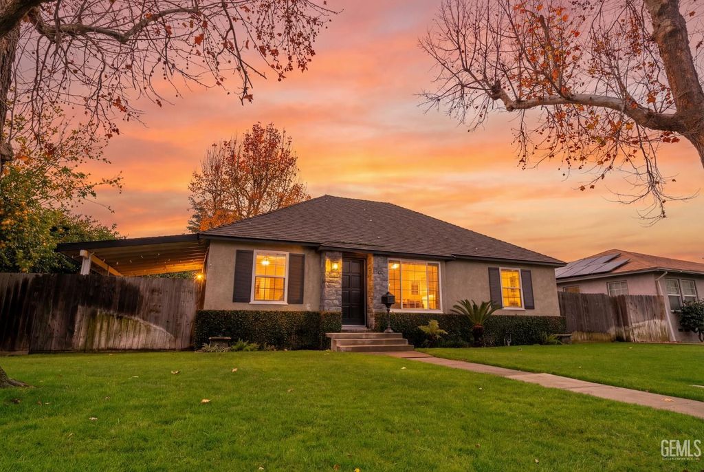 3029 Spruce Street, Bakersfield, CA 93301