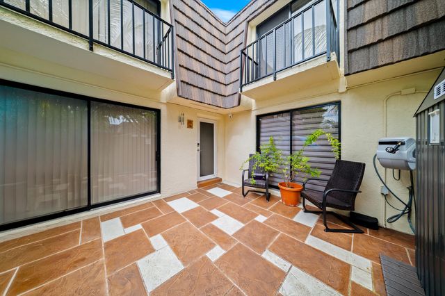 1524 FOREST LAKES Circle A, West Palm Beach, FL 33406