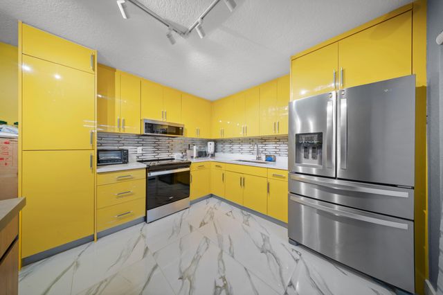 1524 FOREST LAKES Circle A, West Palm Beach, FL 33406