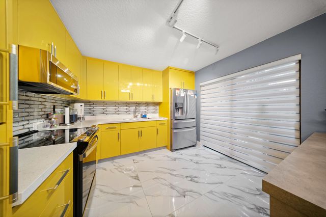 1524 FOREST LAKES Circle A, West Palm Beach, FL 33406