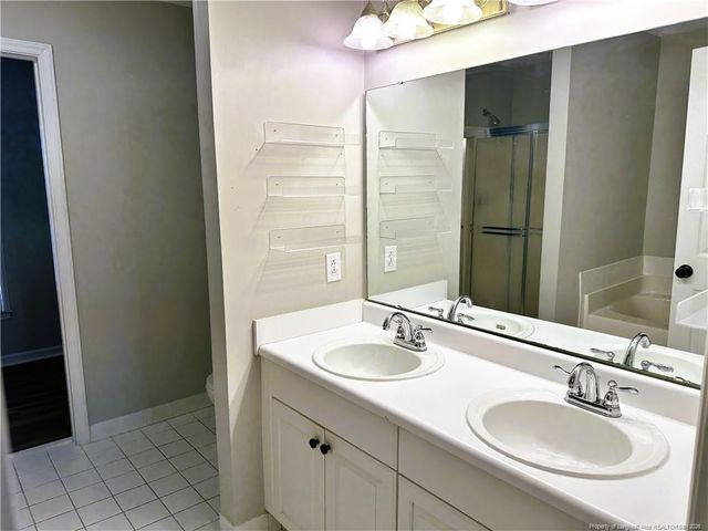 2940 Amelia Drive, Fayetteville, NC 28304