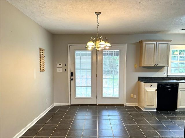 2940 Amelia Drive, Fayetteville, NC 28304