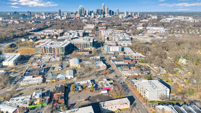 2621 Springway Drive, Charlotte, NC 28205