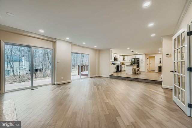 2 HOUNDSTOOTH CT, Owings Mills, MD 21117