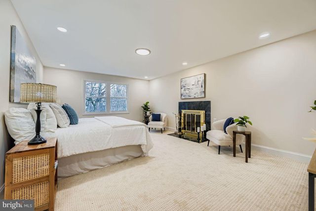 2 HOUNDSTOOTH CT, Owings Mills, MD 21117