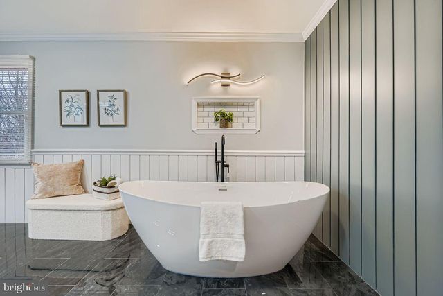 2 HOUNDSTOOTH CT, Owings Mills, MD 21117