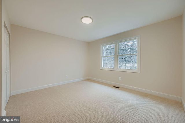 2 HOUNDSTOOTH CT, Owings Mills, MD 21117