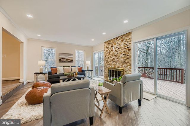 2 HOUNDSTOOTH CT, Owings Mills, MD 21117