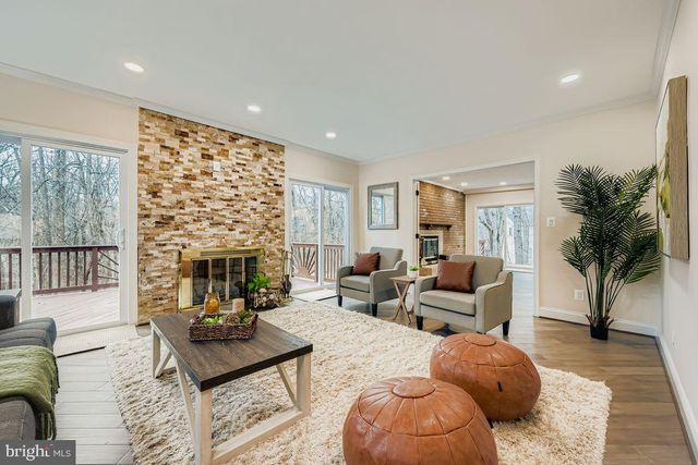 2 HOUNDSTOOTH CT, Owings Mills, MD 21117