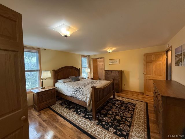 402 Lake Avenue, Ironwood, MI 49938