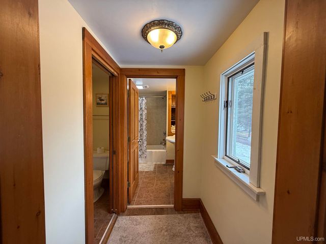 402 Lake Avenue, Ironwood, MI 49938