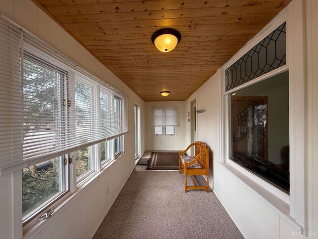 402 Lake Avenue, Ironwood, MI 49938