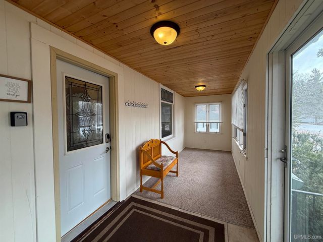 402 Lake Avenue, Ironwood, MI 49938