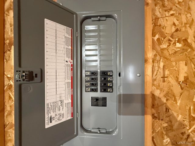 402 Lake Avenue, Ironwood, MI 49938