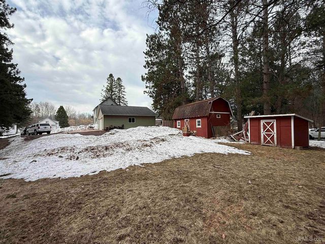 402 Lake Avenue, Ironwood, MI 49938