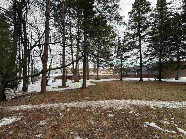 402 Lake Avenue, Ironwood, MI 49938