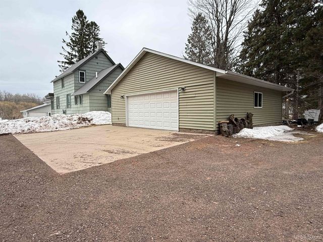 402 Lake Avenue, Ironwood, MI 49938