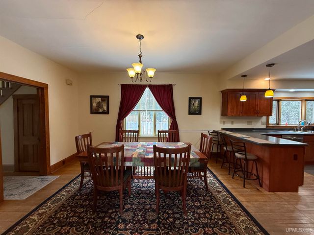 402 Lake Avenue, Ironwood, MI 49938