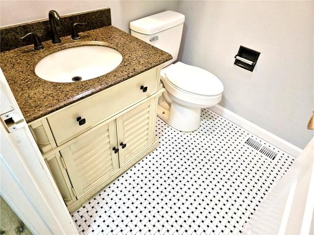 1244 Hickory Wood Drive NE, Woodstock, GA 30188