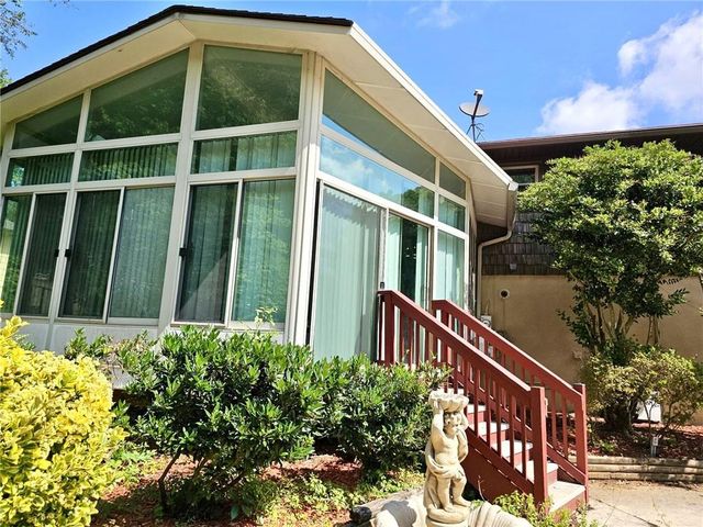 1244 Hickory Wood Drive NE, Woodstock, GA 30188