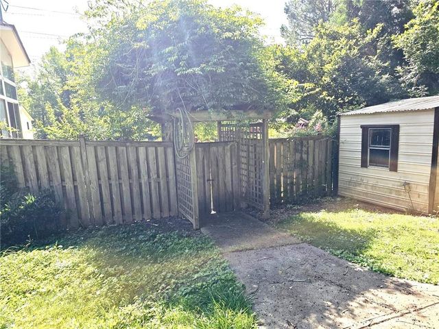 1244 Hickory Wood Drive NE, Woodstock, GA 30188