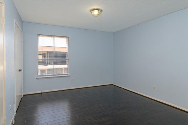 7575 Katy Freeway 77, Houston, TX 77024