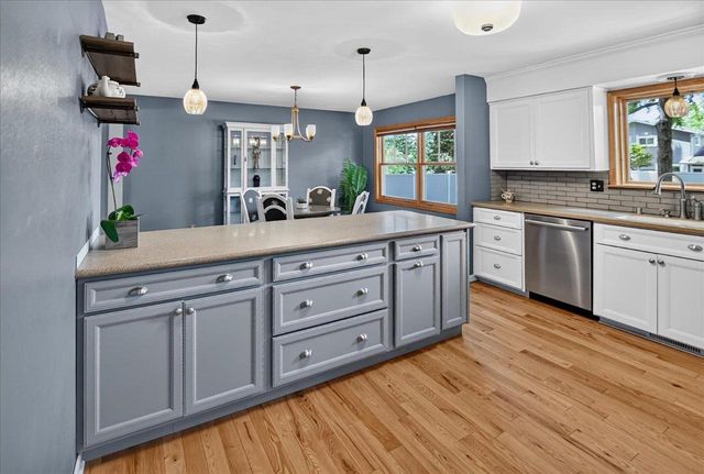 2910 Ravine Drive, Middleton, WI 53562