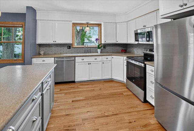 2910 Ravine Drive, Middleton, WI 53562