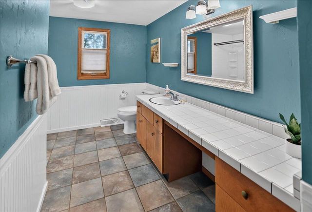 2910 Ravine Drive, Middleton, WI 53562