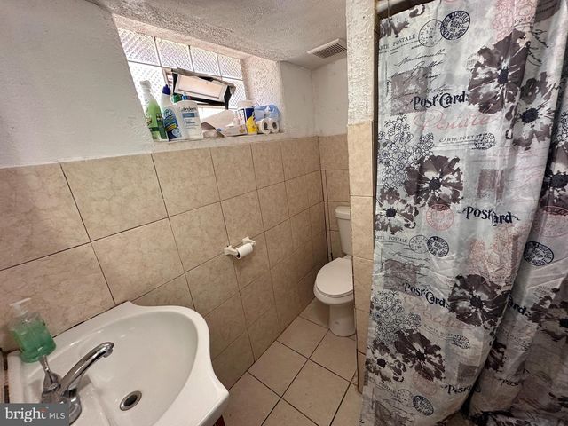 1914 SOLLY AVE, Philadelphia, PA 19152