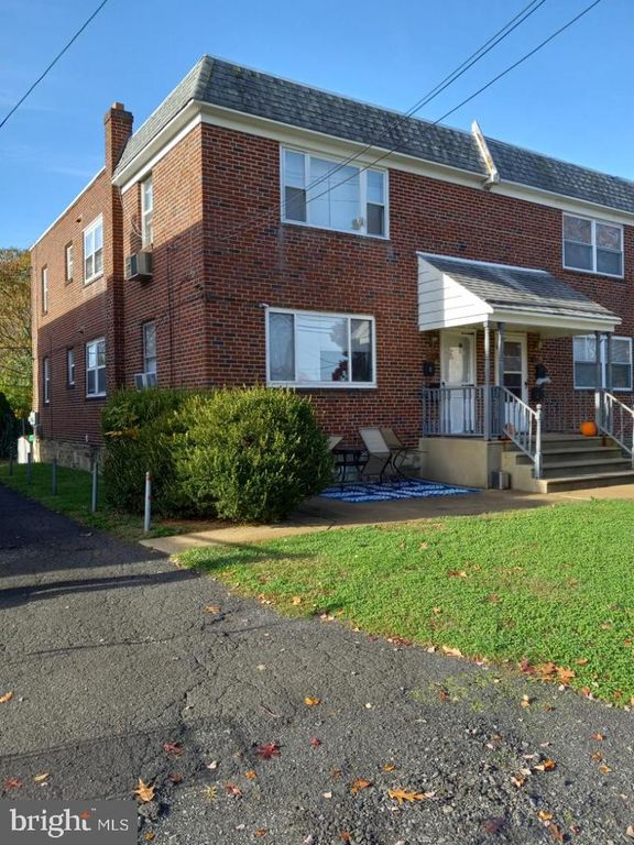 1914 SOLLY AVE, Philadelphia, PA 19152