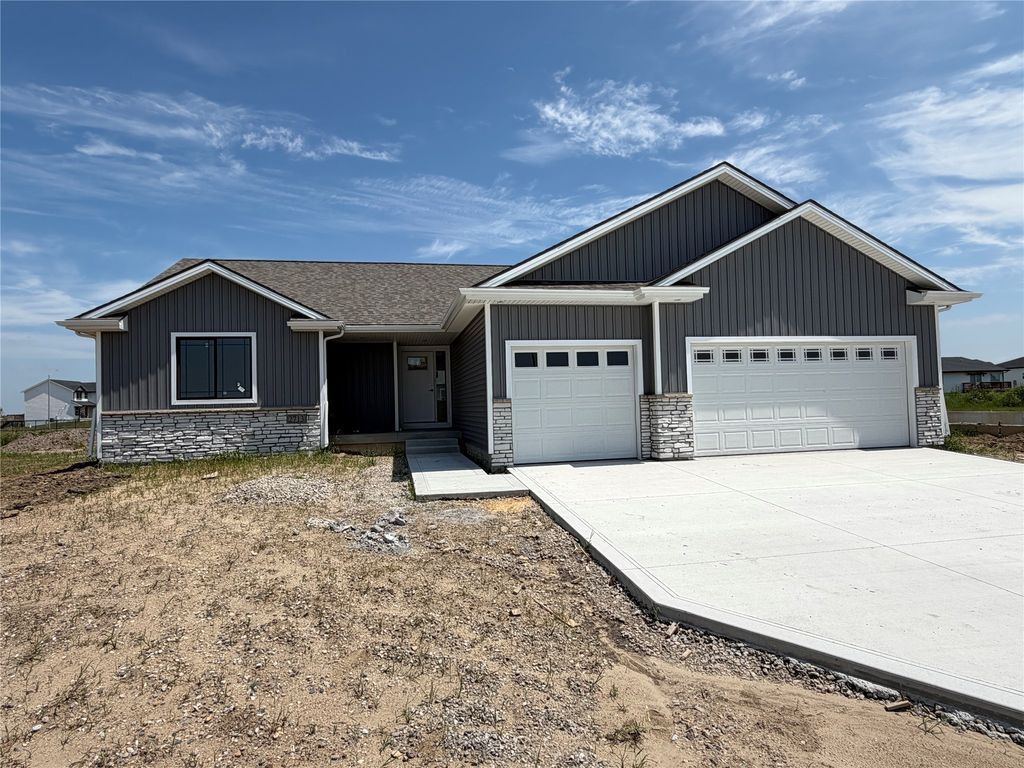 2713 NW Fairfield Drive, Ankeny, IA 50023