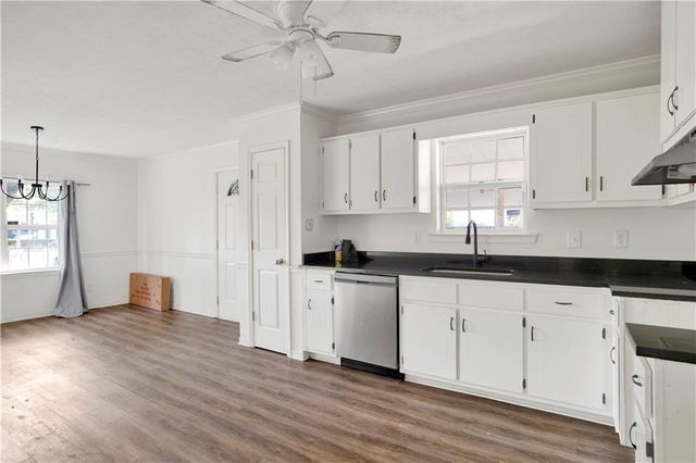 2356 Old Shell Road, Mobile, AL 36607