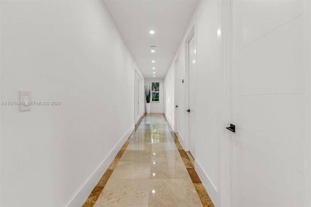 6290 SW 130th Ter, Pinecrest, FL 33156