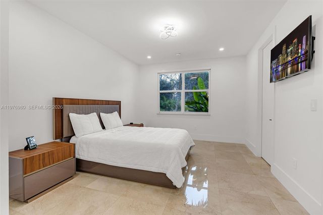 6290 SW 130th Ter, Pinecrest, FL 33156